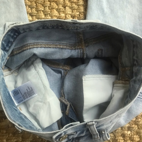 AEO All Cotton MOM JEANS Lightly Distressed Size 4 - Picture 10 of 15